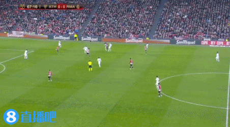 CBA：深圳男篮三分爆发 主场胜上海