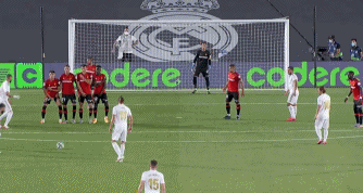 约基奇：我上半场打得太软了，攻防两端都像在划水