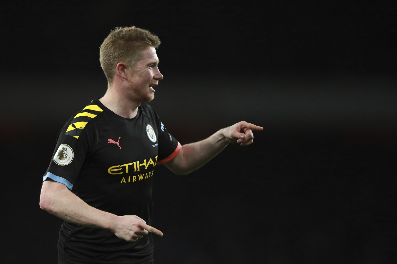 美国演员约翰尼-德普现场观看博卡比赛，并与里克尔梅合影